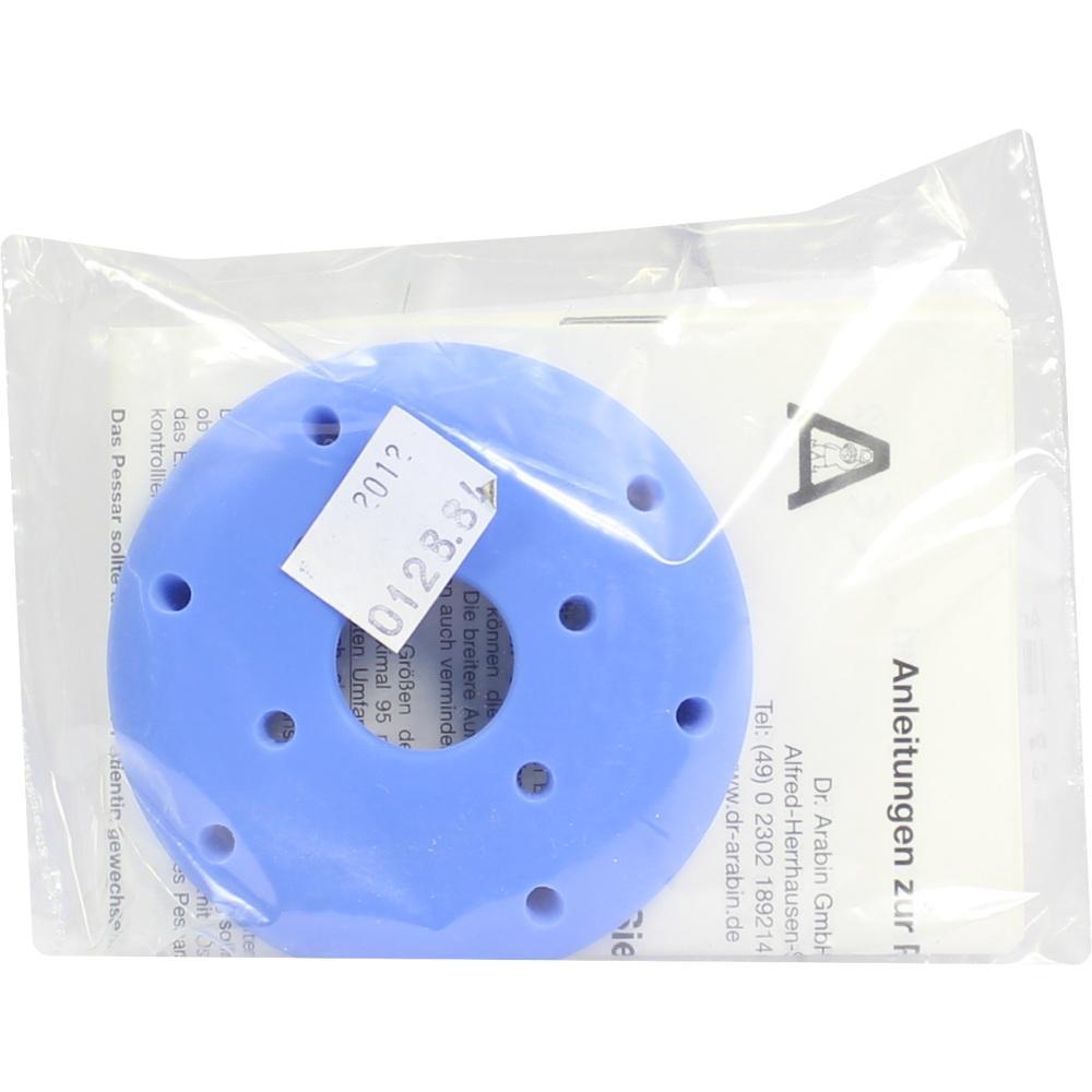 Ein blaues, rundes Plastikteil mit Löchern in einer durchsichtigen Verpackung.